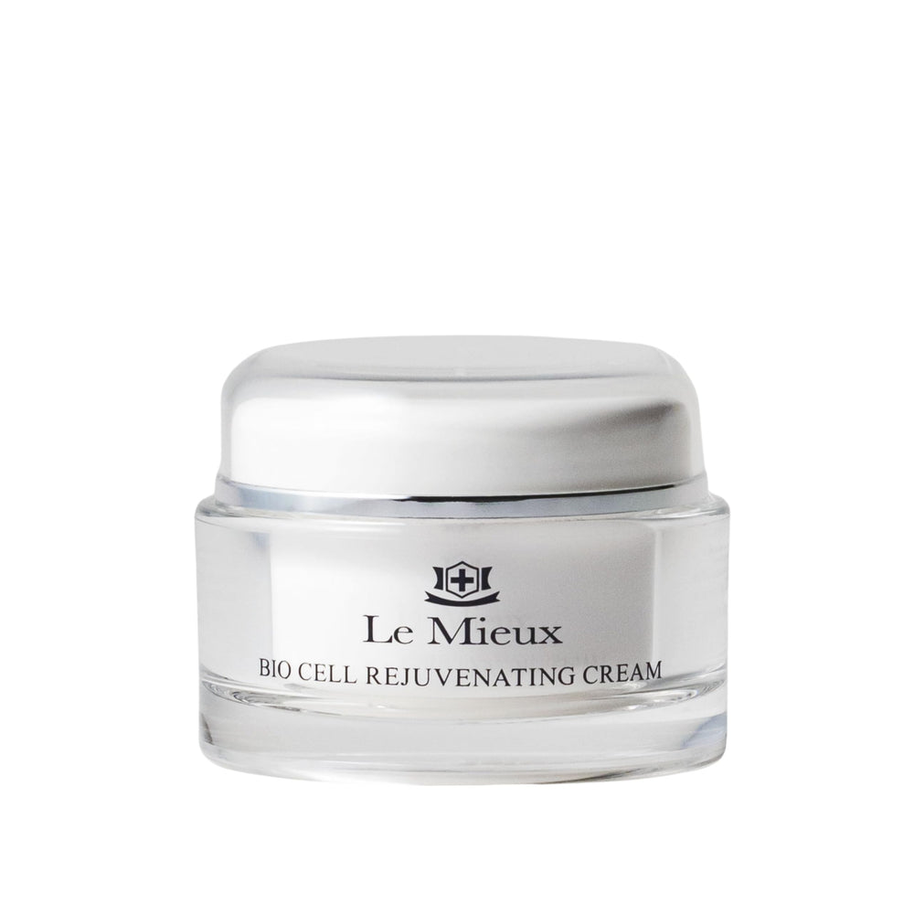 Le Mieux Bio Cell Crème révèle une texture soyeuse prête à hydrater.