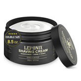 La crema de afeitar Leponix 8-5oz en envase ofrece deslizamiento suave para un rasurado cómodo.