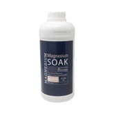 Living the Good Life Naturally Magnesium Soak: botella vertiendo, experiencia de baño relajante