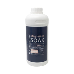 Living the Good Life Naturally Magnesium Soak: botella vertiendo, experiencia de baño relajante