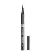 Delineador L’Oréal Paris Infallible, punta de fieltro para trazos precisos.