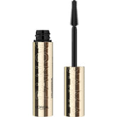 L'Oréal Paris Panorama Mascara aplicación desde la raíz hasta la punta para volumen uniforme.