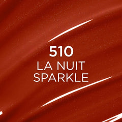 L'Oreal Paris Plump Ambition Lip Oil en labios, brillo tipo vidrio que realza el color.