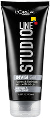 L'Oréal Paris Studio Line Invisi Gel aplicado en cabello mojado para volumen inmediato