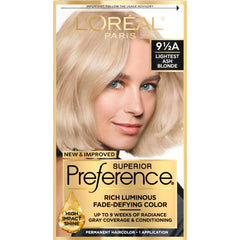 L’Oréal Paris Superior Preference botella brillo para color duradero y radiante.