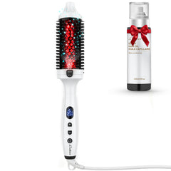LuxRenew Plus Infrared Bounce Brush en la mano para peinado suave y controlado.