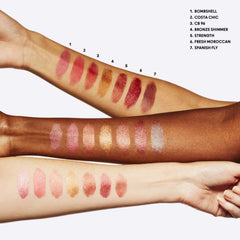MAC Frost Lipstick color intenso con alto brillo ultra lustroso.
