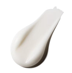 MAC Studio Fix Mattifine : texture mate et réduction des pores, usage quotidien possible.