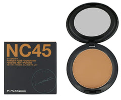 MAC Studio Fix Powder Plus Foundation NC45 15 g, envase compacto para acabado mate durante todo el día.
