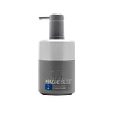 MagicSleek Nourrissant Conditioner, versement depuis la bouteille, hydratation efficace des cheveux.