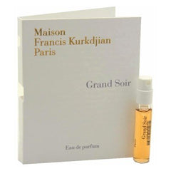 Maison Francis Kurkdjian Grand Soir, vial con atomizador de 2 ml, ideal para viaje y uso nocturno.