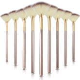 Maitys set de 9 pinceles fan faciales para una aplicación suave de polvo.