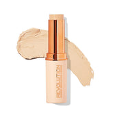 Makeup Revolution fundación stick base rapida con acabado mate para piel suave.