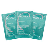 Malibu C Remedio Nadadores: se ve el vertido de cristales para detox del cloro.