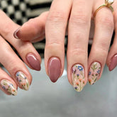 MAOTTIE úñas almond florales para un look elegante