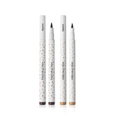 Marine Forest Freckle Pen ofrece dibujo natural de pecas para un acabado suave.