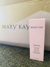 Mary Kay TimeWise hydratant anti-âge emballage élégant avec flacon et praticité d’utilisation