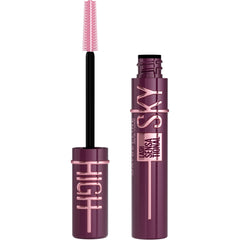 Maybelline con tono burdeos y brocha de torre flexible para volumen desde la raíz.
