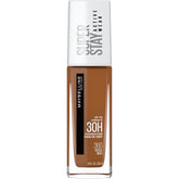 Maybelline Super Stay Cobertura Total: aplicación suave para acabado uniforme.
