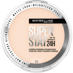 Maybelline Super Stay, envase dorado, acabado mate suave y duradero para uso diario