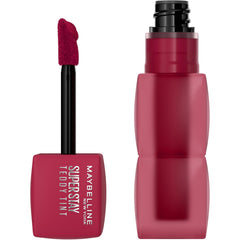 MAYBELLINE Teddy Tint muestra aplicación suave en labios para un color cómodo