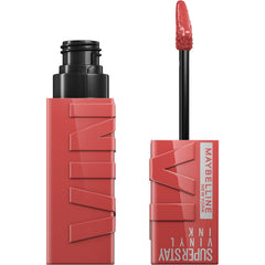 Maybelline Super Stay Vinyl Ink tono melocotón neutro con brillo inmediato para labios.