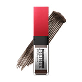 Maybelline Tattoo Studio Brow Styling Gel durante la aplicación de cejas definidas