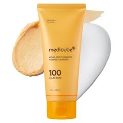 Medicube limpiador con ácido kojico y cúrcuma: botella con espuma densa para limpieza suave.