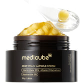 Medicube Capsule Crème Vitamine C dorée – flacon et capsules dorées pour un éclat lumineux