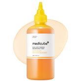 Medicube Kojic Acid Turmeric Toner: botella del producto para tono uniforme y claridad.