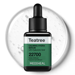 Mediheal suero calmante de árbol de té junto al envase, calma irritación.