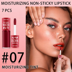 Meilury, tinte labial mini para aplicación en labios y mejillas.