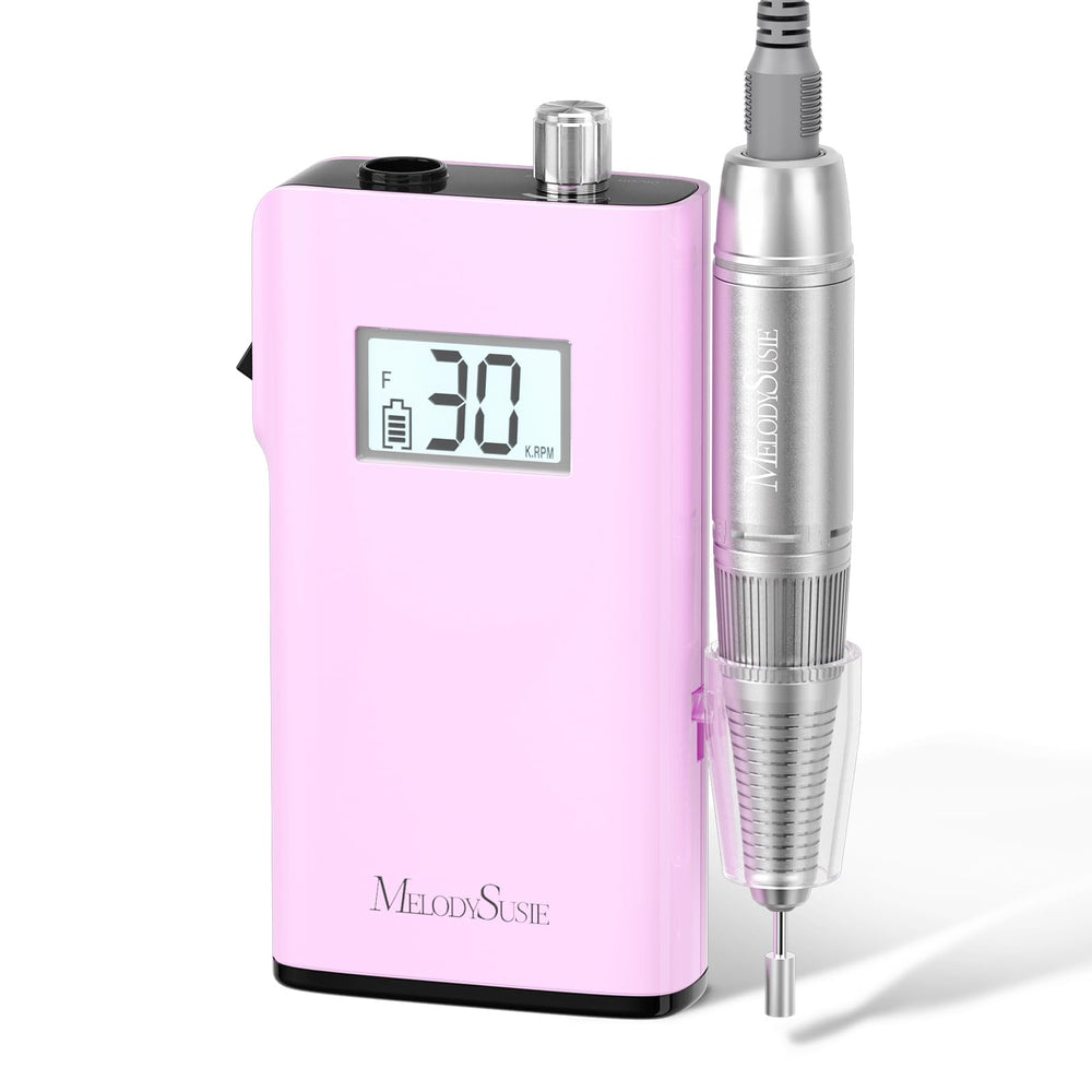 MelodySusie SC320H en mano, ideal para prácticas de uñas en casa.
