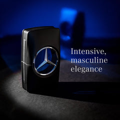 Notas de pera y ambreta en Mercedes-Benz Man, sensación fresca y distintiva
