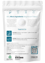 Micro Ingredients: escamas de magnesio disolviéndose en agua tibia para baño suave