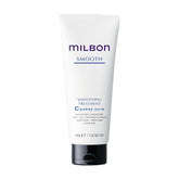 Bouteille Milbon Smooth, conditionneur, pour lisser les cheveux grossiers et nourrir en profondeur.
