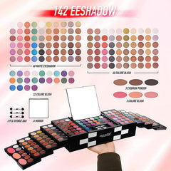 Miss Rose brillo labial, acabado suave para labios brillantes.