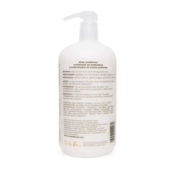 Mixed Chicks muestra la aplicación de acondicionador con textura cremosa para suavizar el cabello.