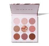 MORPHE Rich & Foiled Artistry Palette, exterior elegante para looks llamativos.