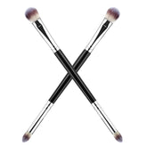 Brocha MUIIGOOD para sombras de ojos, aplicación precisa y mezcla suave.