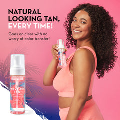 Aplicación en cuerpo con Mystic Tan mousse, hidratación y color parejo.