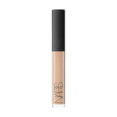 NARS Radiant Creamy Concealer flacon lumineux offrant une application précise.