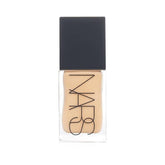 NARS Fond de Teint L5 Fiji, flacon lumineux pour un éclat durable.