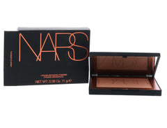 NARS Laguna Bronzing Powder 02 - aplicación suave para tono cálido