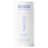 Native Desodorante Sensible: botella vertiendo, protección de 72 horas.