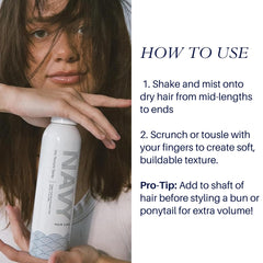 Navy Hair Care Dry Texture Spray con textura flexible para un peinado liviano.