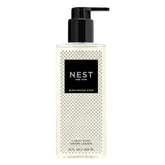Jabón líquido NEST New York Birchwood Pine con dispensador para higiene diaria