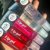 NICKA K NEW YORK estuche de gel labial, ideal para viaje y retoques.
