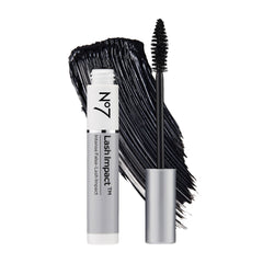 No7 Lash Impact Máscara con aplicador cono grande facilita aplicación suave y definida.