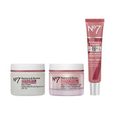 No7 Restore & Renew día crema SPF30 en envase, protección diaria para rostro y cuello.